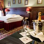 Готель Gallery Park & Spa, A Chateaux & Collection Рига