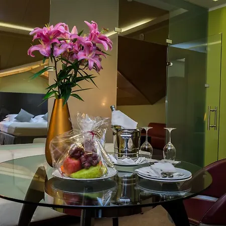 מלון Gallery Park & Spa, A Chateaux & Collection ריגה